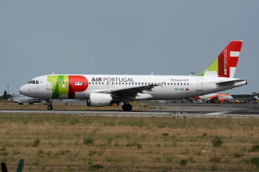 CS-TNX (2822) 2006 Airbus A320-214