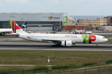 CS-TUQ (1941) 2019 Airbus A330-941