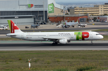 CS-TJH (2270) 2004 Airbus A321-211