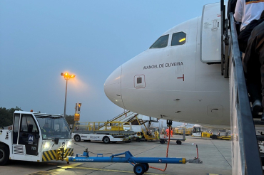 CS-TJH (2270) 2004 Airbus A321-211