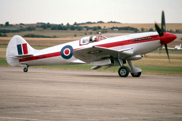 RN201 (6S/663417) 1945 Supermarine 361 Spitfire F.XIVe