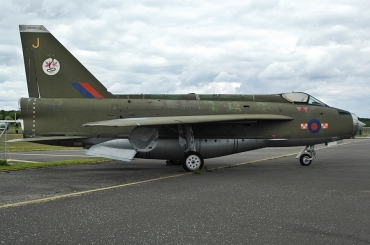 XN730 (95107) 1961 English Electric Lightning F2A