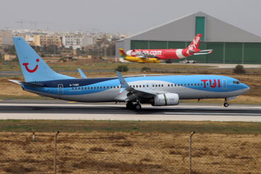 G-TAWZ (32669) 2006 Boeing 737-86N(WL)