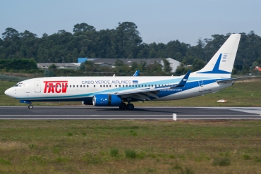 D4-CBX (30039) 2000 Boeing 737-8Q8(WL)