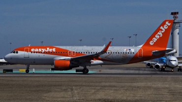 OE-INQ (6837) 2015 Airbus A320-214(WL)