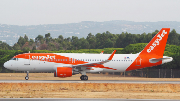 OE-IVD (7183) 2016 Airbus A320-214