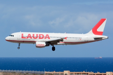 OE-LOA (3147) 2007 Airbus A320-214