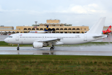 LZ-MDO (879) 1998 Airbus A320-214