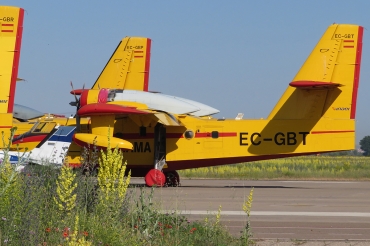 EC-GBT (1054) Canadair CL-215-1A10
