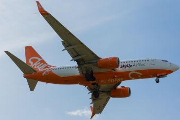 UR-SQD (32413) 2002 Boeing 737-73V(WL)