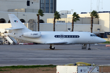 I-JAMY (054) 1998 Dassault Falcon 2000