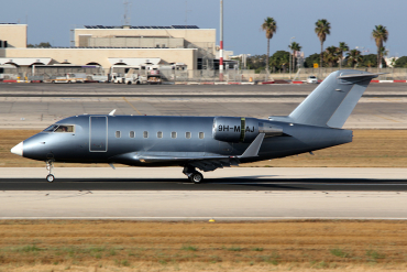9H-MAJ (5508) 2001 Bombardier Challenger 604