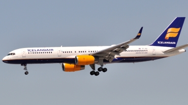 TF-ISD (24596) 1991 Boeing 757-223 WL