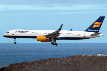 TF-FIN (28989) 1997 Boeing 757-208(WL)