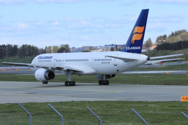 TF-FIW (24838) 1990 Boeing 757-27B