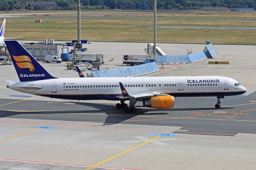 TF-FIY, (cn 29312), Boeing 757-256