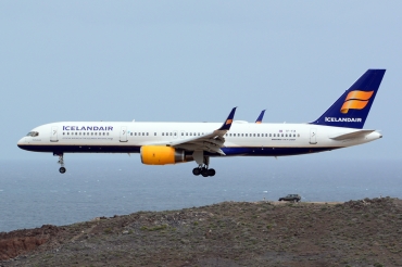 TF-FIA (29310) 2000 Boeing 757-256(WL)