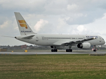 TF-FII (24760) 1990 Boeing 757-208