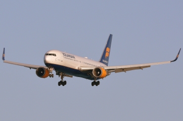 TF-ISN (30586) 2000 Boeing 767-319(ER)(WL)