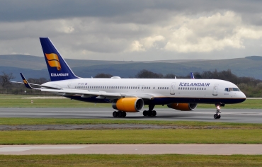 TF-ISV (26247) 1999 Boeing 757-256(WL)