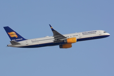 TF-FIP (30423) 2000 Boeing 757-208(WL)