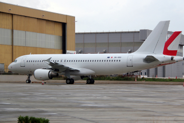 9H-VDS (1757) 2002 Airbus A320-214