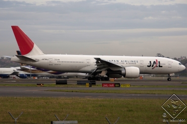 JA704J (32892) 2003 Boeing 777-246/ER