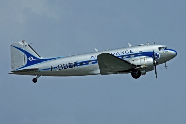 F-AZTE (9172) 1943 Douglas C-47A Skytrain