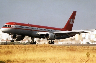 EC-ENQ (23651) 1986 Boeing 757-2G5