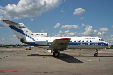 RA-87842, (cn 9321030), Yakovlev Yak-40