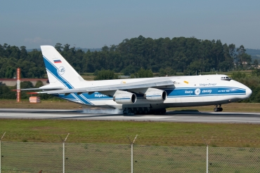 RA-82079 (9773052062157) 2000 Antonov An-124-100