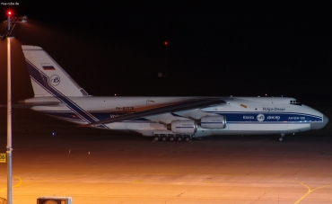 RA-82079 (9773052062157) 2000 Antonov An-124-100