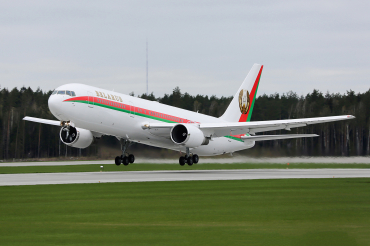 EW-001PB (33968) 2004 Boeing 767-32K(ER)
