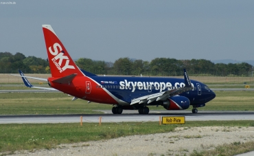 OM-NGL (34757) 2007 Boeing 737-76N(WL)