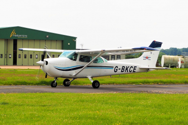 G-BKCE (F17202135) 1982 Reims-Cessna F172P Skyhawk