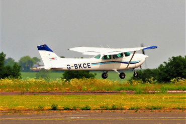G-BKCE (F17202135) 1982 Reims-Cessna F172P Skyhawk
