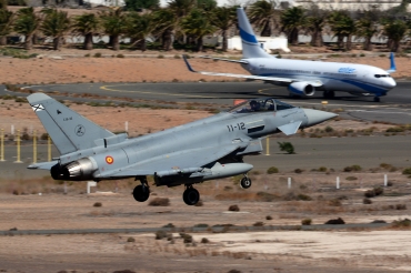 C.16-32 / 11-12 (SS013) Eurofighter EF-2000 Typhoon