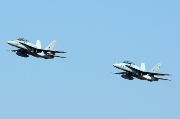 CE.15-11 (0541/B091) McDonnell Douglas EF-18B Hornet