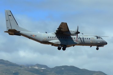 T.21-04 / 35-42 2003 CASA C-295M