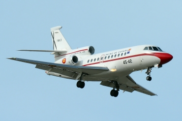 T18-3 (077) 1989 Dassault Falcon 900B