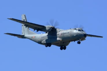 T.21-04 / 35-42 2003 CASA C-295M
