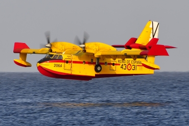 UD.14-01 / 43-31 Canadair CL-415 6B11