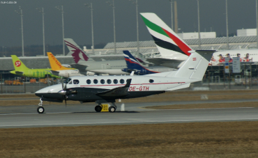 OE-GTH (FL-702) 2010 Beechcraft B300 King Air 350