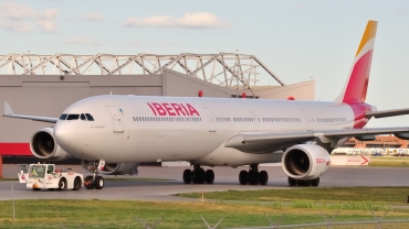 EC-LEU (960) 2009 Airbus A340-642