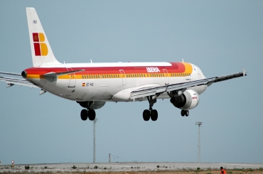 EC-HUI (1027) 1999 Airbus A321-212
