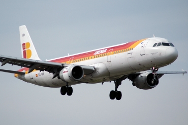 EC-HUI (1027) 1999 Airbus A321-212