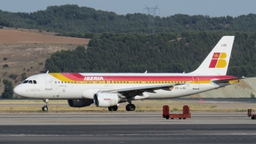 EC-LKG (1047) 1999 Airbus A320-214