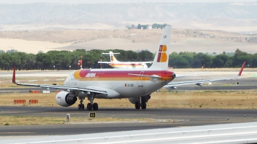 EC-LXQ (5692) 2013 Airbus A320-216(WL)