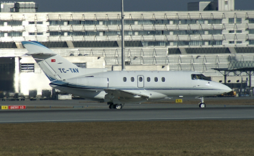 TC-TAV (258736) 2005 Raytheon Hawker 800XP