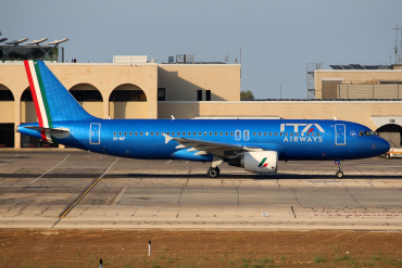 EI-IKF (1473) 2001 Airbus A320-214